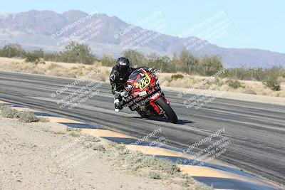 media/Dec-04-2025-Racers Edge (Thu) [[5ebc9f124d]]/3-B Group/3-Session 2 (Turn 7 Inside)/